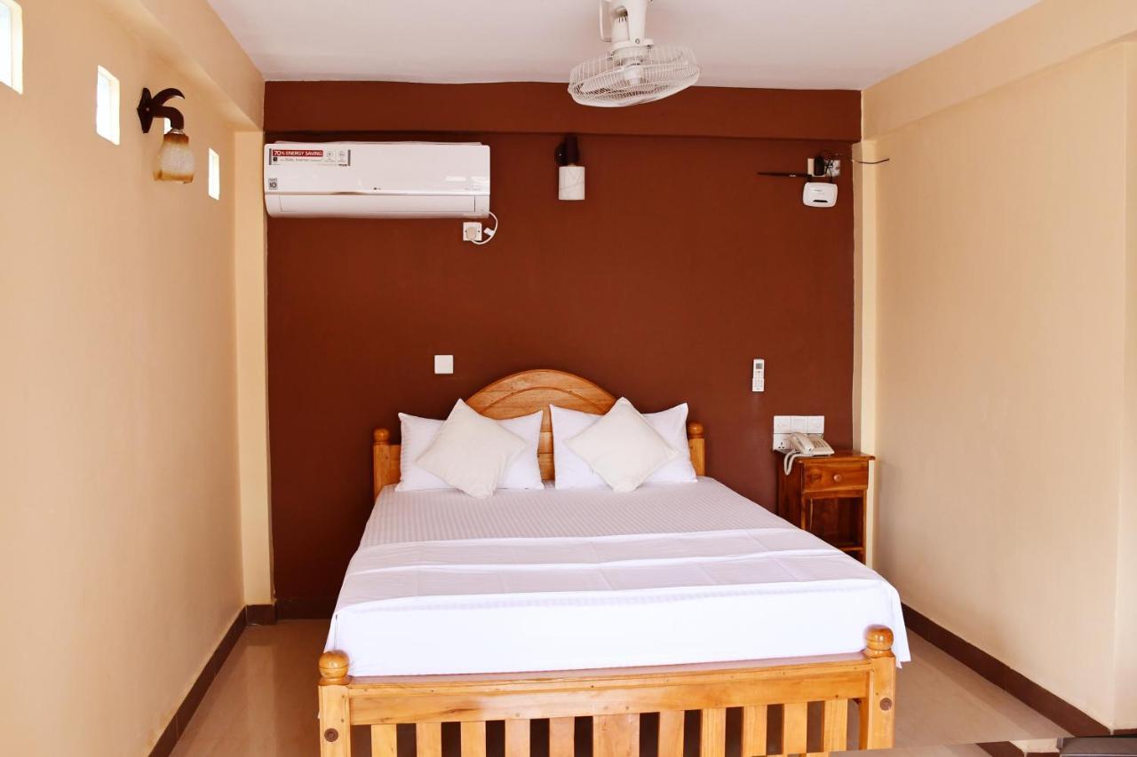 Bluewater Beach Resort Trincomalee Exterior photo