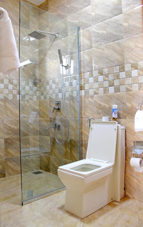 Bluewater Beach Resort Trincomalee Room photo