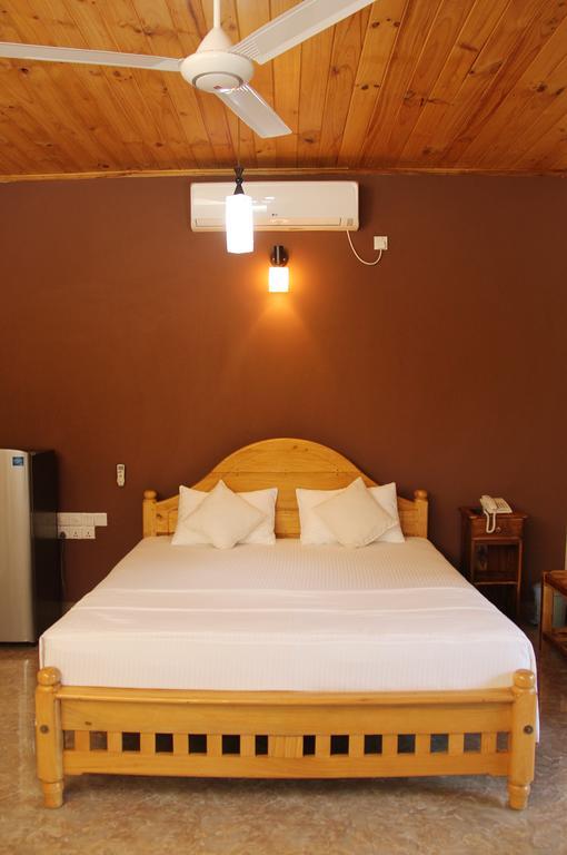 Bluewater Beach Resort Trincomalee Exterior photo